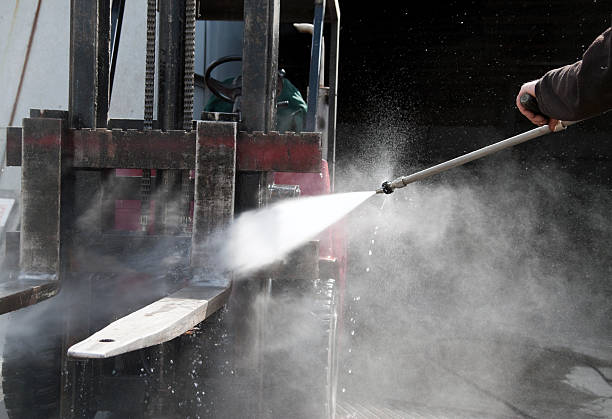 Pressure Washing Contractors in Watervliet, MI